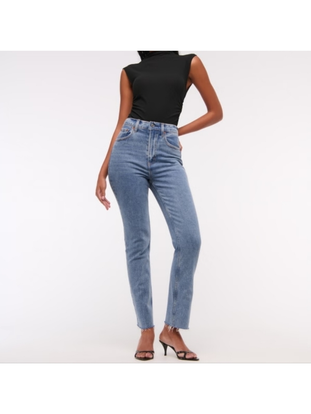 Abercrombie & Fitch Ultra High Rise Ankle Straight Long